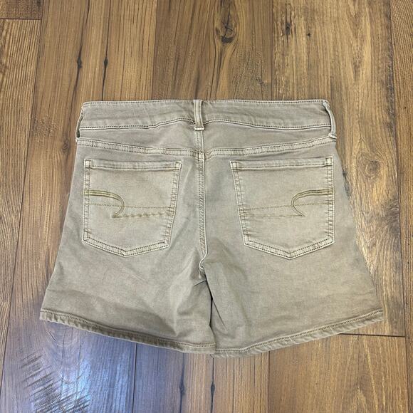American Eagle Sz 6 Tan Women’s Stretch Shorts - Picture 3 of 5